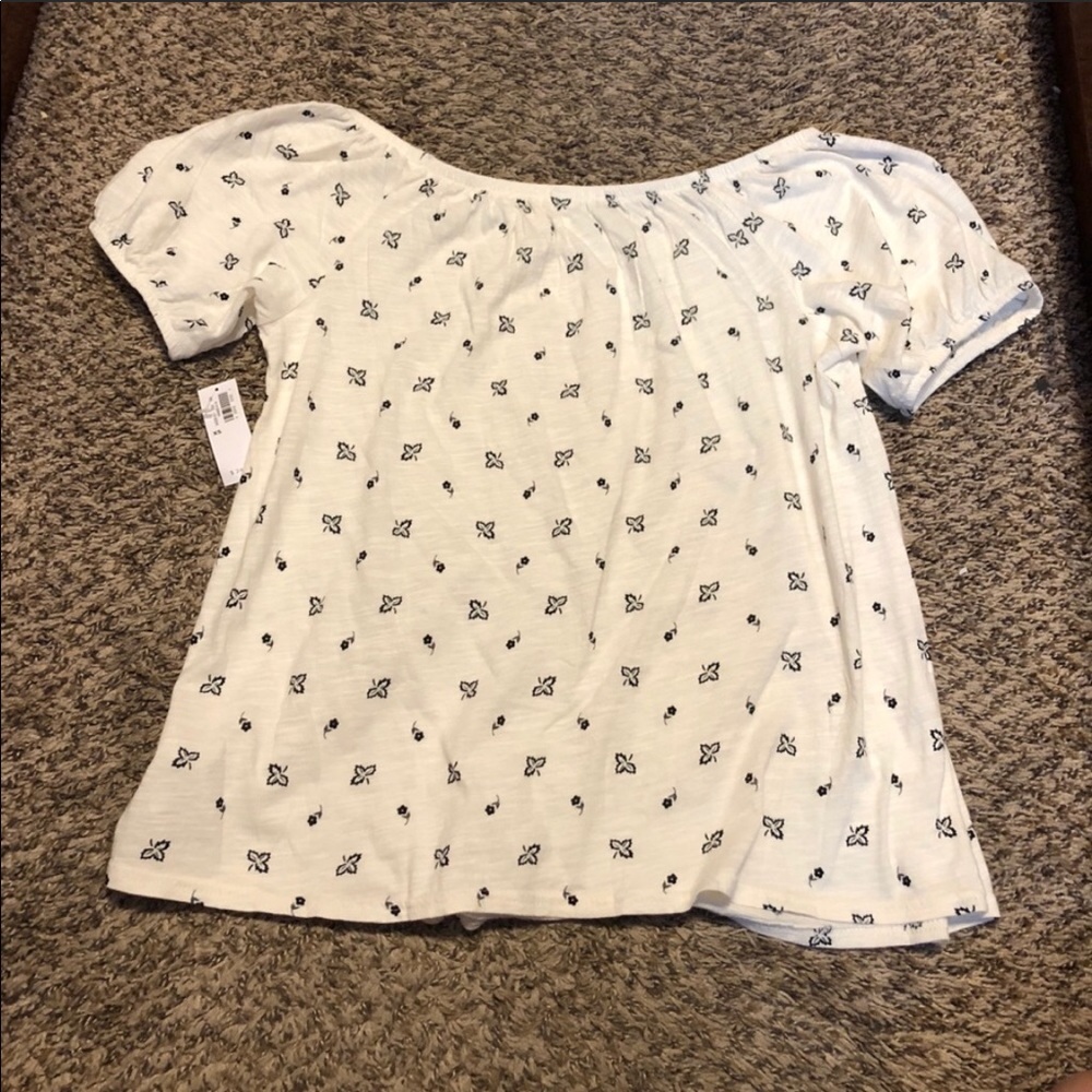 Women’s off the Shoulder Shirt